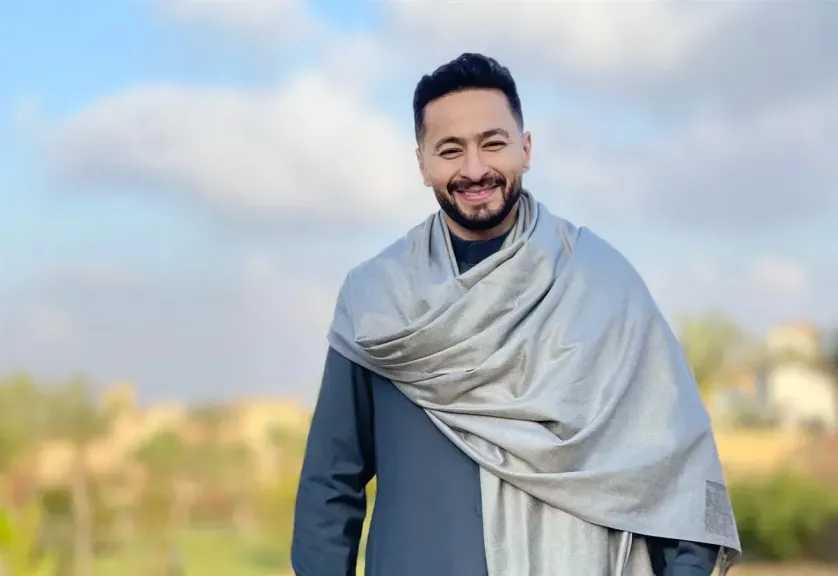 حمادة هلال يعبر عن فخره بنسب مشاهدة مسلسل المداح 6 ويشيد بمجهود زملائه في المجال