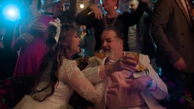 زفاف “طنوس” و”هديل” في الحلقة 23 من مسلسل “بالحرام” يتحول إلى مفاجأة غير متوقعة