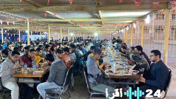 محافظ القاهرة يثمن إفطار الأزهر الجماعي للطلاب ويصفه بالنموذج الملهم