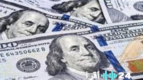 قفزت أسعار الدولار فوق 50 جنيهًا في البنوك المصرية للمرة الأولى منذ عدة أشهر