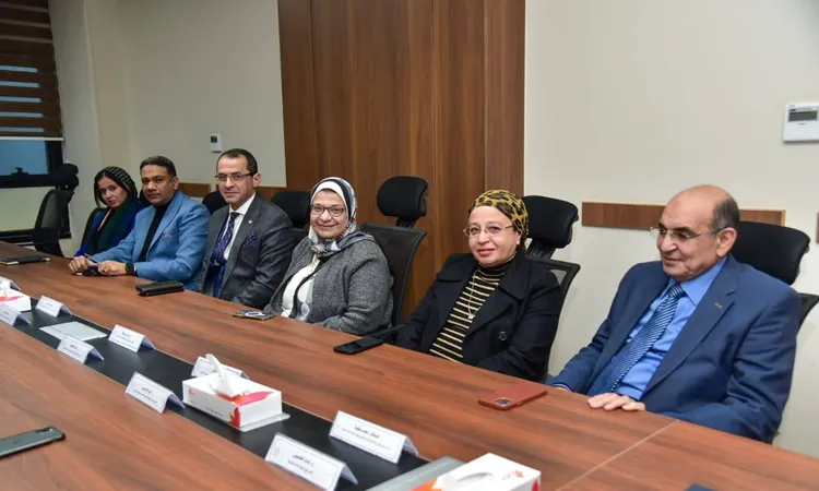 «تعاون مشترك لتعزيز السلامة الصحية» رئيس هيئة الدواء المصرية يوقع بروتوكول تعاون مع الهيئة القومية لسلامة الغذاء