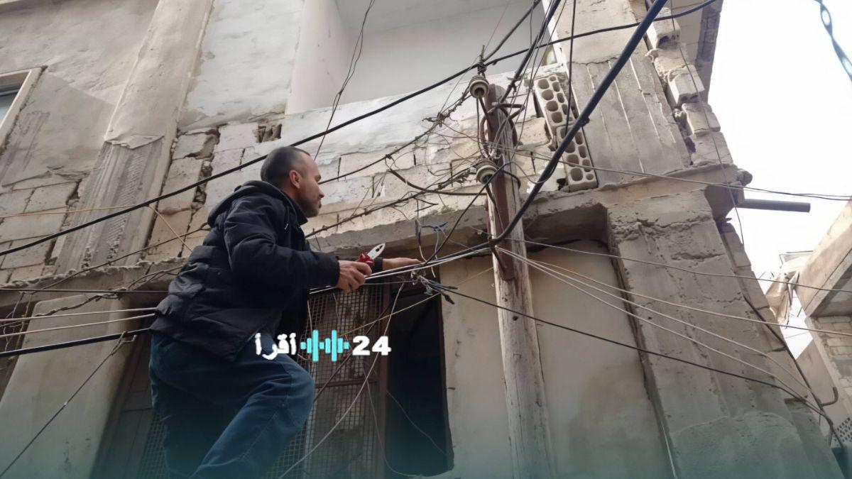 سكان اللاذقية يتحدثون عن فواتير كهرباء مرتفعة ومتفاوتة وسط تفكير في استبدال البطارية والآمبير