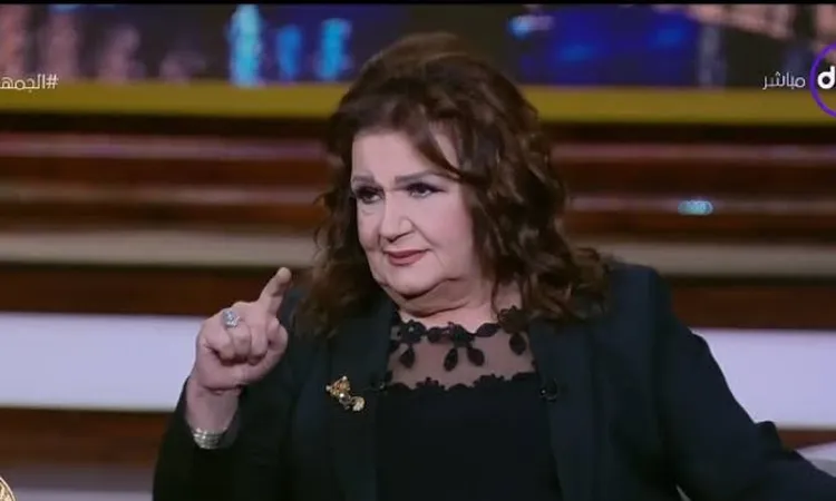 مذيعة حبر سري تكشف عن خلافات بين هند صبري ومها نصار وتروج للجدل المنتشر على السوشيال ميديا