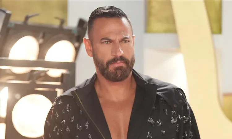 نيكولا معوض يكسر الحواجز في التمثيل والموضة ويصر على الجرأة حتى بارتداء الحلق