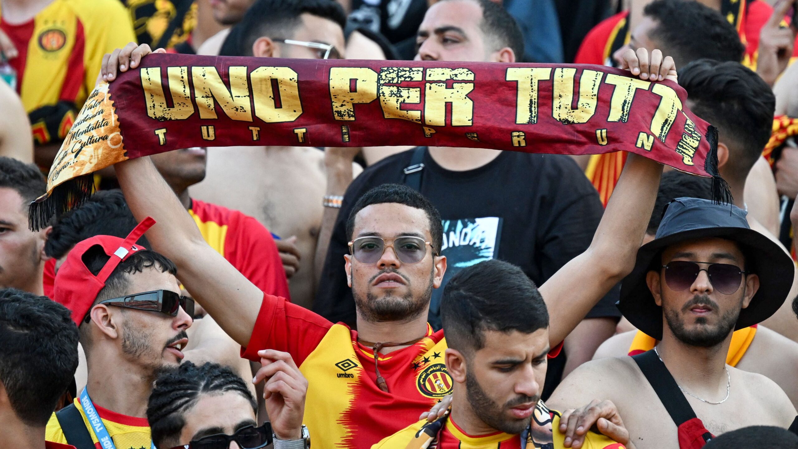 القنوات الناقلة لمباراة الترجي والأهلي في ربع نهائي دوري أبطال أفريقيا 2025 2026 وكيفية مشاهدة المباراة عبر الإنترنت