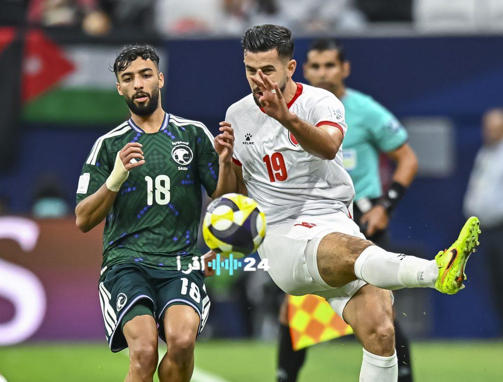 التوأم أبو الشامات يشعل الأجواء في قمة الأهلي والقادسية بديربي الدم والدموع في دوري روشن