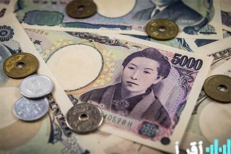 «اللين يتراجع أمام الدولار في ظل تفاقم الصراع الإيراني»