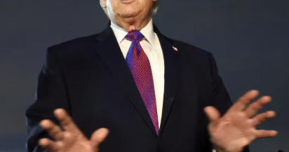 ترامب يُعلن عن تنفيذ الولايات المتحدة لأقوى عملية قصف في تاريخ الشرق الأوسط على جزيرة خرج