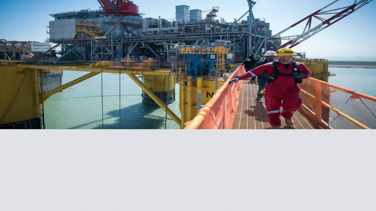 «استعدادات أزمة اقتصادية عالمية؟» باركليز يحذر من ارتفاع أسعار النفط إلى 120 دولارًا خلال أسابيع