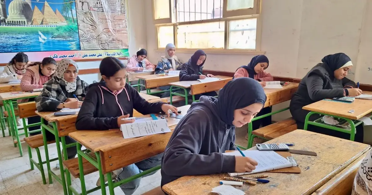 جدول امتحانات شهر مارس 2026 لطلاب الصف الثاني الإعدادي في محافظة أسوان