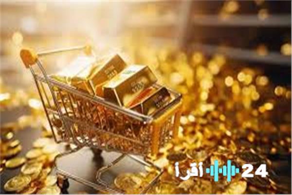 ارتفاع أسعار الذهب مع تراجع الدولار يعزز مكاسب الجرام إلى 50 جنيهاً