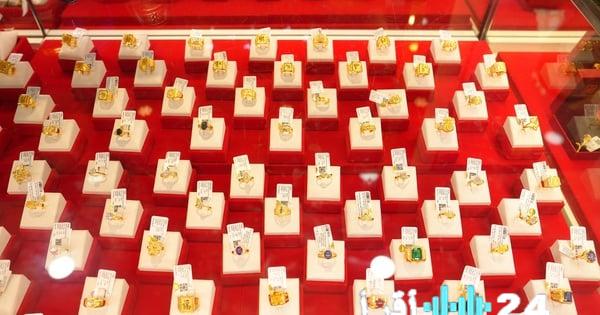 انخفاض سعر الأونصة إلى أدنى من 5000 دولار مع بداية الأسبوع الجديد وسط توقعات بالمزيد من التقلبات السوقية