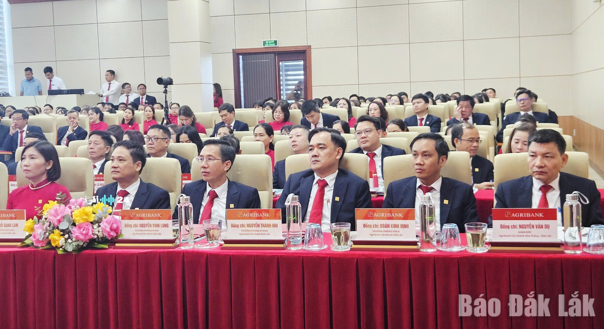 بنك أغريبنك الإقليمي في داك لاك يطلق خطته التجارية الجديدة لعام 2026