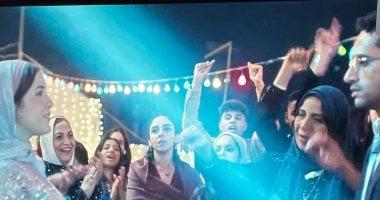 تأثر هبة بشكل كبير في خطوبة طليقها ثابت في الحلقة التاسعة من مسلسل عرض وطلب