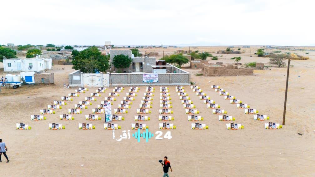 ختام تعاون بيت الزكاة الكويتي وإثراء بتوزيع مئة سلة غذائية على الأسر الأكثر احتياجا في أبين