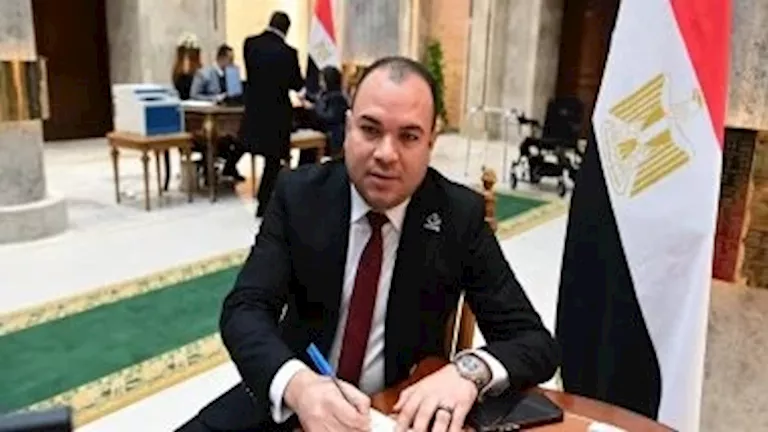 رئيس البرلمان يعلن إحالة المتلاعبين بأسعار السوق إلى القضاء العسكري ويرسل رسالة واضحة للأمن الاقتصادي والتشديد على حماية الاستقرار المالي