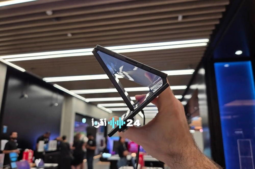 سبب استمرار ارتفاع مبيعات الهواتف القابلة للطي رغم تكلفتها العالية