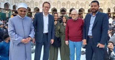 سفيرا إسبانيا وإندونيسيا يقيمان إفطار في جامع الأزهر بتنظيم بيت الزكاة والصدقات