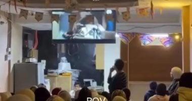 طلاب يتفاعلون بحماس مع عودة روح مسلسل علي كلاي وسط حفل احتفالي وفناني العمل يعبرون عن سعادة الجميع بعودة العمل الفني