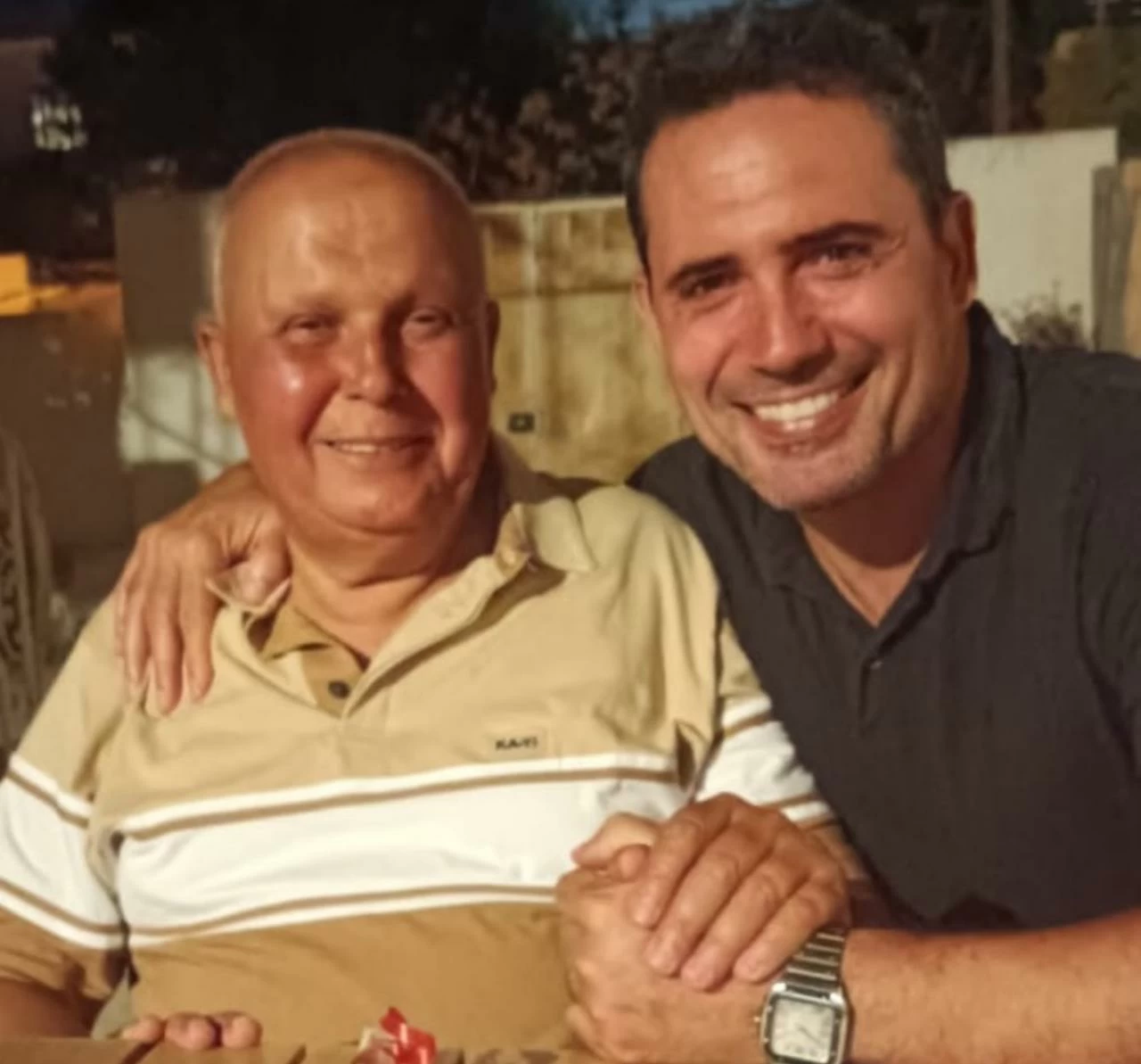 ظافر العابدين يعلن بحزن وفاة شقيقه ويصفه بالقدوة، نجم الفن العربي يعبر عن ألمه وذكرياته المهمة