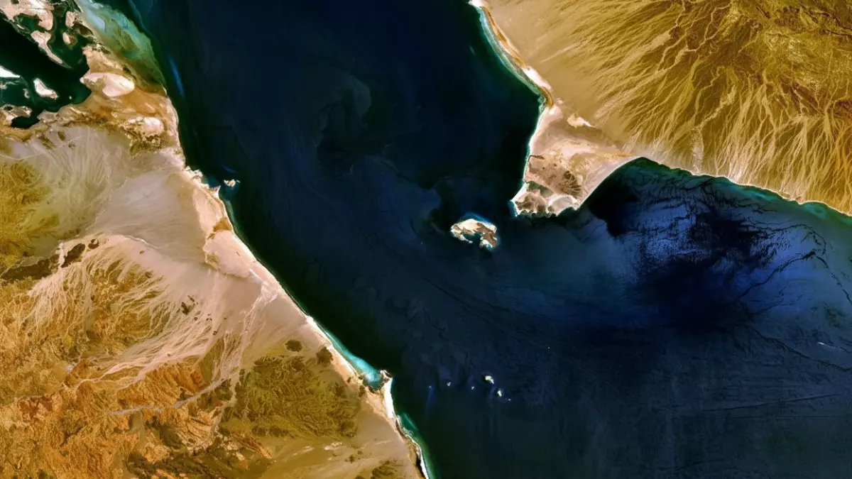 مشروع جسر القرن الأفريقي يغير مستقبل مضيق مهم ويلغي خطر النسيان