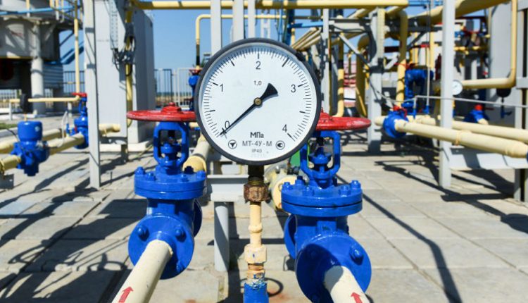 خبراء يتوقعون انخفاض تدريجي في أسعار الغاز العالمية مع استمرار وقف إطلاق النار