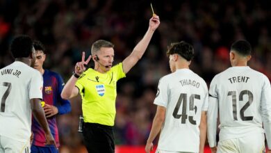 بالفيديو: جماهير ريال مدريد تعاقب اللاعبين بعد الكلاسيكو