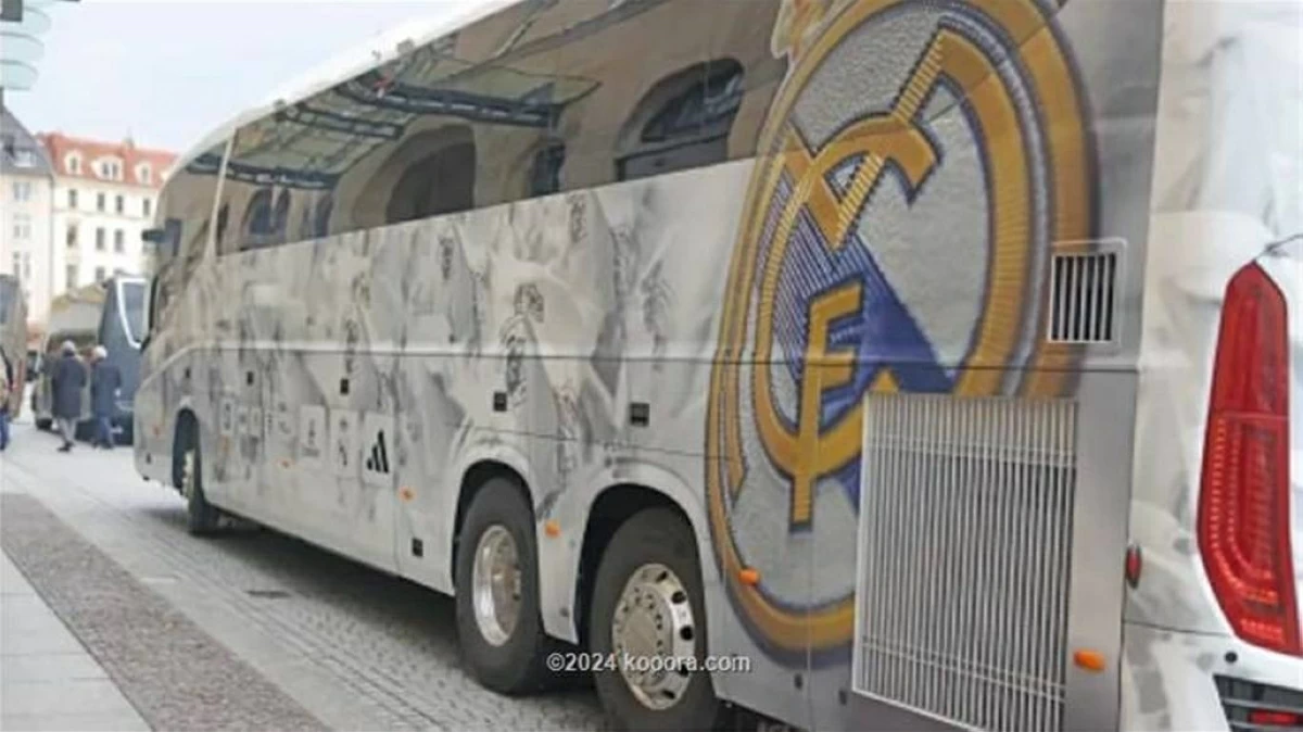 جماهير برشلونة تهاجم حافلة ريال مدريد قبل الكلاسيكو (فيديو)